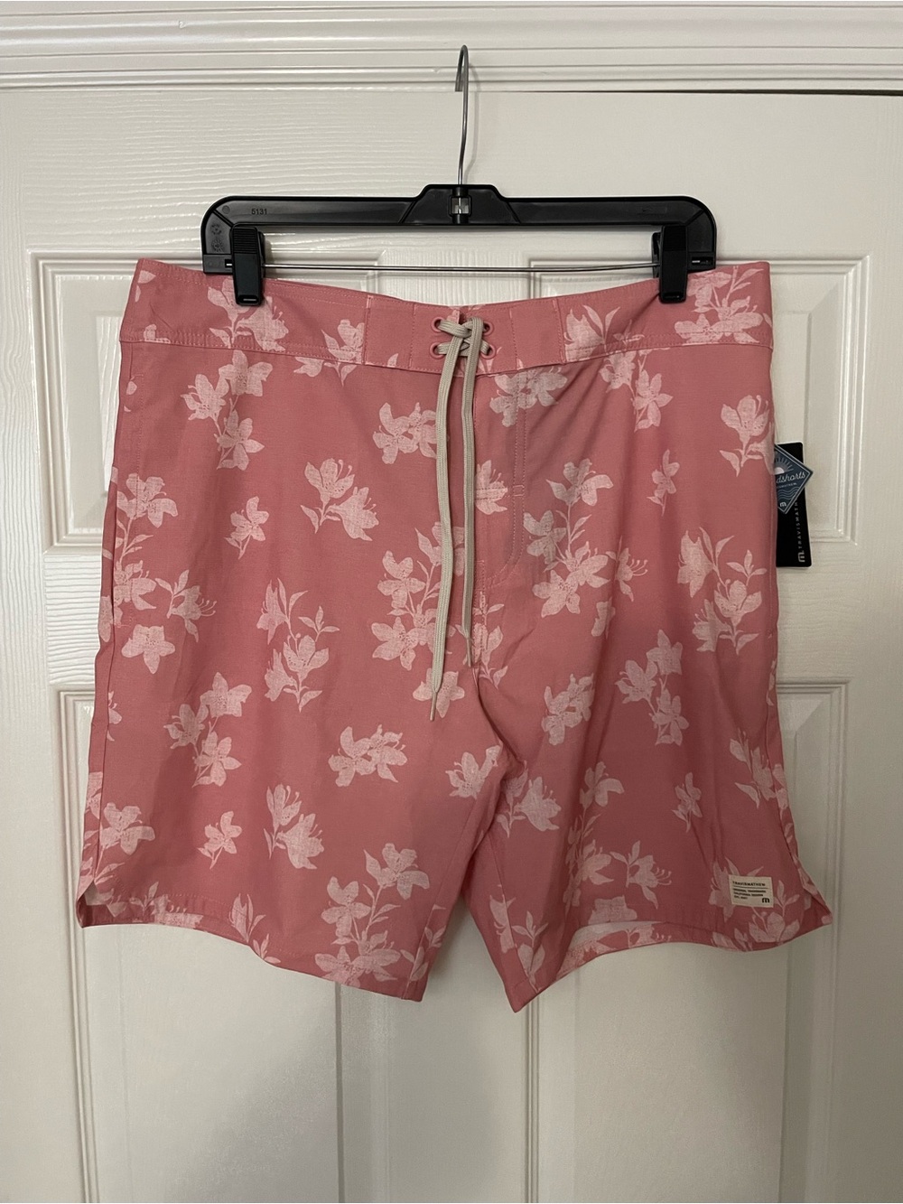 NWT - Travis Mathew Macadamia Nut Board Short - Size 34 - Heather Blush Mens NEW
